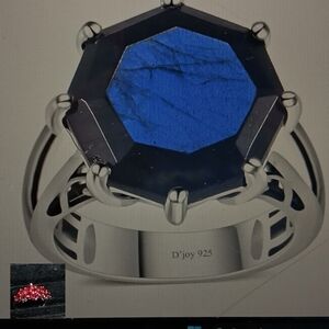 🌀 IRIDESCENT,  NATURAL LABRADORITE. UNUSUAL OCTAGON MOTIF.  SIZE 7👇.